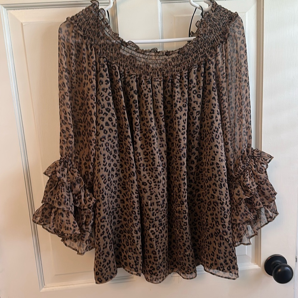 Leopard print sheer blouse / off shoulder or can pull op onto shoulders